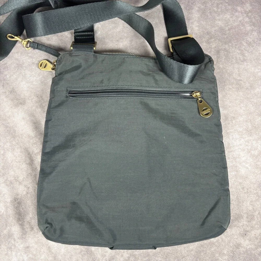 Baggallini Crossbody Bag Womens Medium Gray Nylon Everyday Travel Gold Hardware